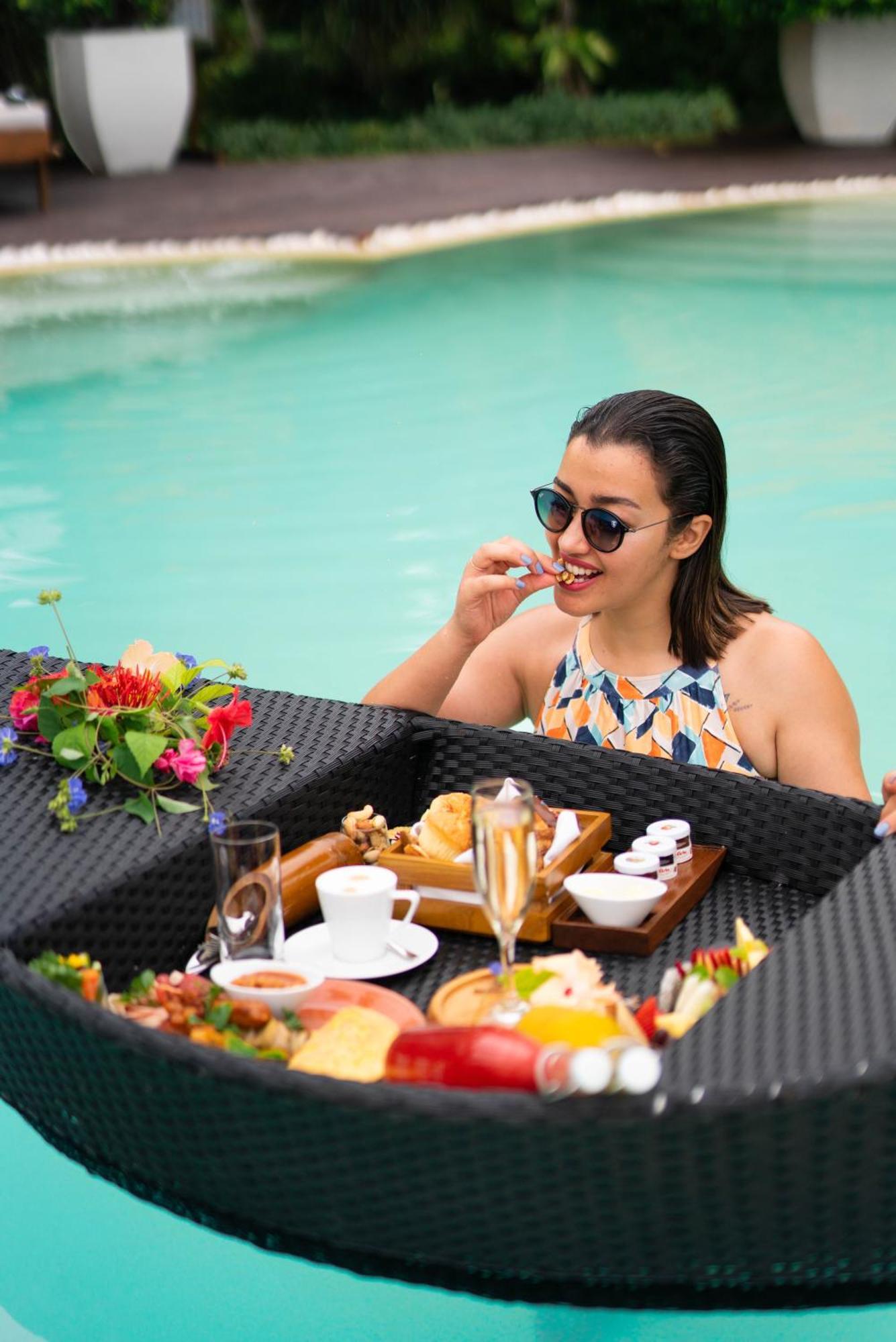 Adaaran Prestige Water Villas Meedhoo  Екстер'єр фото