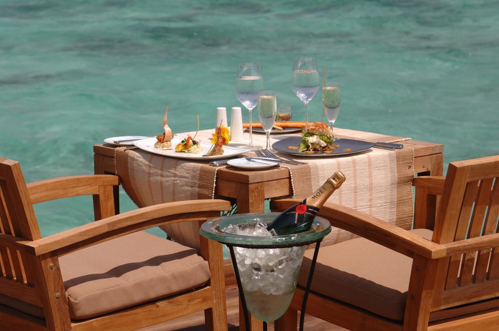 Adaaran Prestige Water Villas Meedhoo  Екстер'єр фото