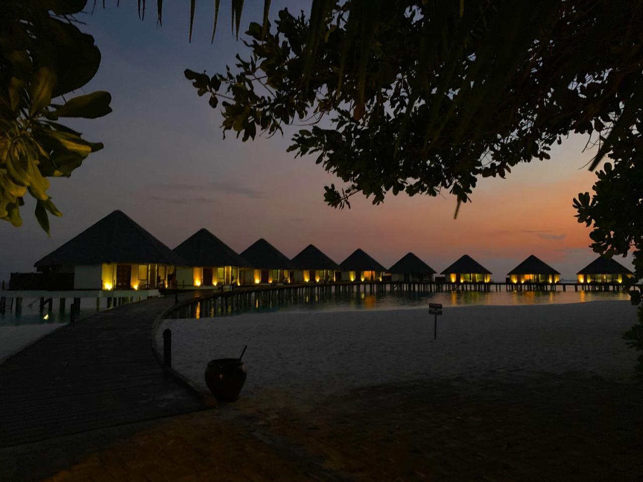 Adaaran Prestige Water Villas Meedhoo  Екстер'єр фото